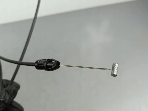 Liberação do capô Dodge Durango 2019 6832581AE image 2