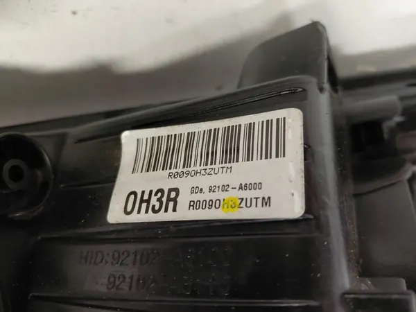 Lente de Faro Derecho Hyundai I30 II OEM 92102A6000 image 4