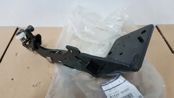 Untere Schiebetürrolle Renault Master III OEM 82420-00Q0C image 4