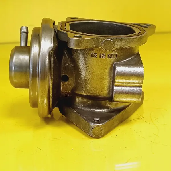 EGR-venttiili Seat Leon 1.9 TDI 038131501S / 038129637D image 4
