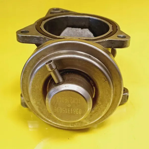 EGR-venttiili Seat Leon 1.9 TDI 038131501S / 038129637D image 6