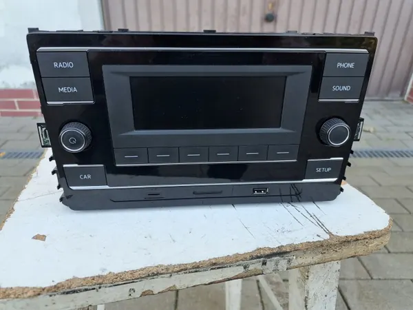 Radio VW Transporter T6 OEM 7LA035153A - Usado image 2