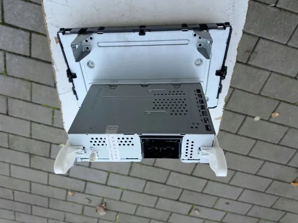 Radio VW Transporter T6 OEM 7LA035153A - Usado image 4
