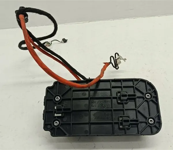 Jännitemuunnin OEM 5Q0907155G VW Tiguaneille image 3