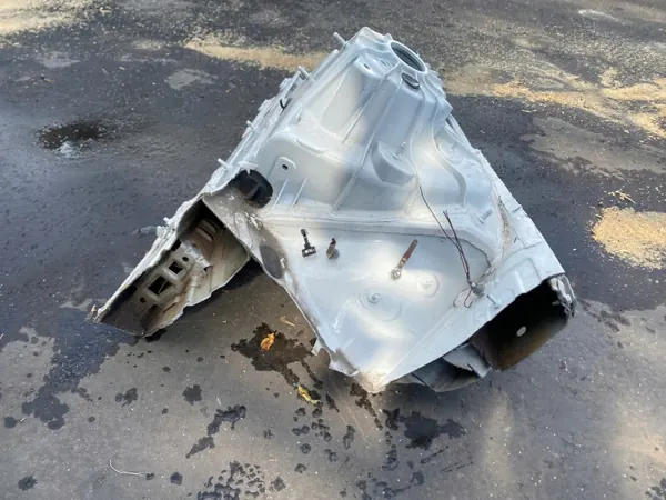 Mercedes-Benz EQC 2020 Etu oikea lokasuoja OEM 217617 image 3