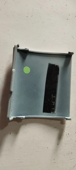 OEM 6J0071611 Käytetty kynnystulppa SEAT/CUPRA VAG image 2