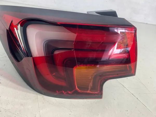 Lámpara trasera izquierda Opel Astra K EU image 5