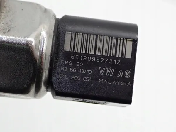Insprutningsrälsensor OEM 04L130764B för VW Golf VII image 4