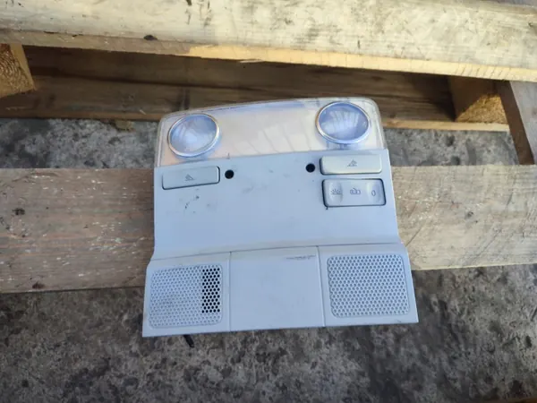 OEM 1K0947105AEAOP1047 Luz Techo Delantera VW Passat B7 image 2