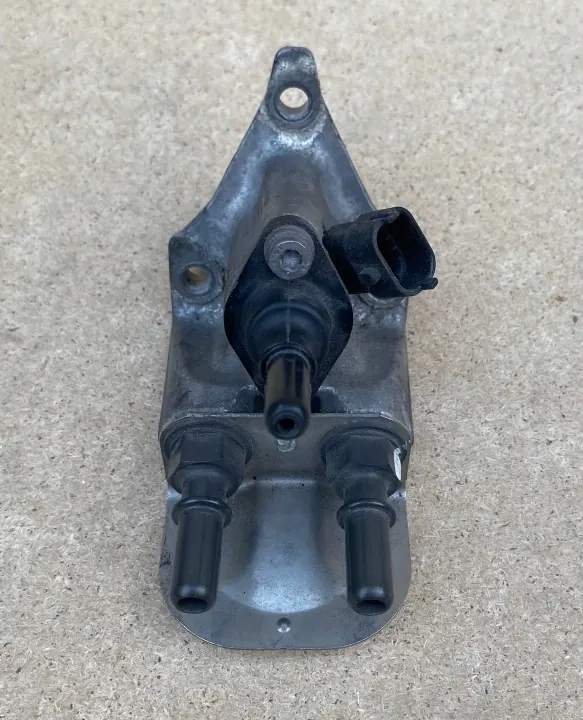 Injecteur AdBlue Bosch OEM 0444043064 - Occasion image 2