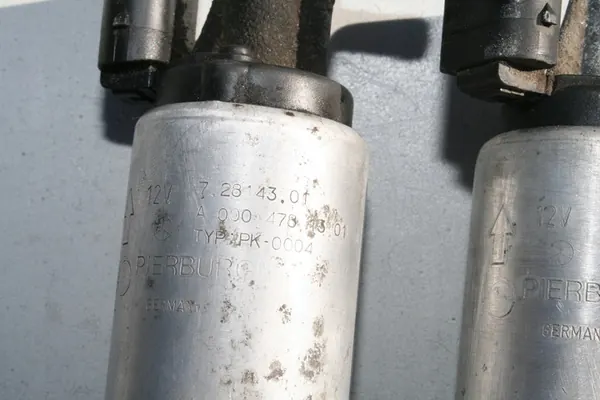 Brandstofpomp MERCEDES W220 4.0 CDI A 000 478 13 01 image 5