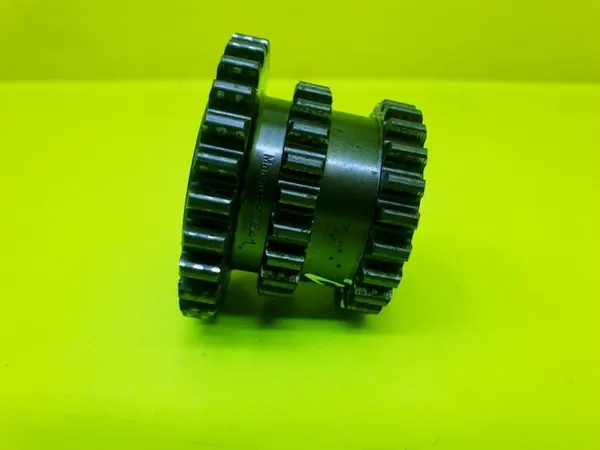 Pignon de distribution Maserati OEM 660941 Levante image 3