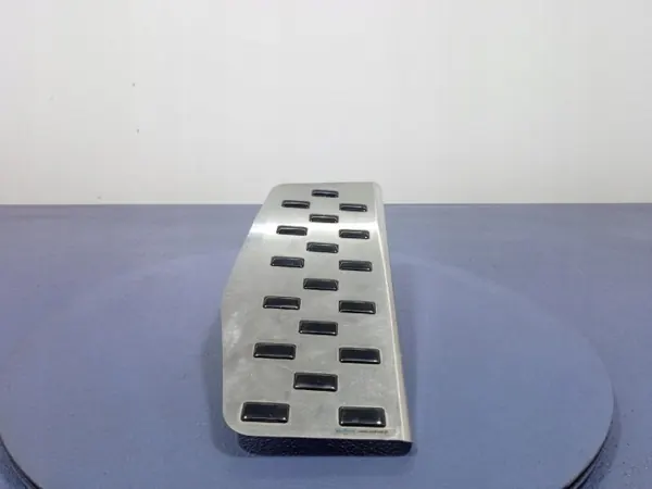 Couvre-repose-pied aluminium OEM Ambit-984636- pour SEAT image 2