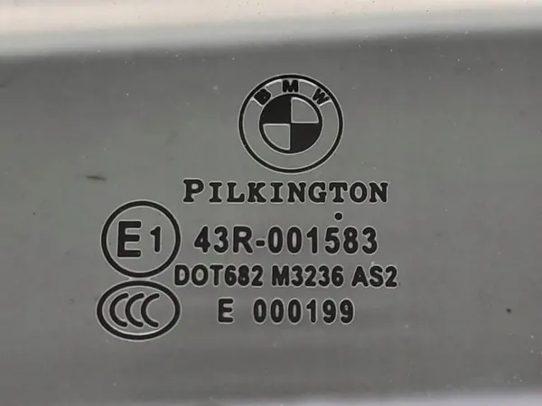 Oikea Taka-Korilasi BMW 5 F11 OEM AUST131760 image 3