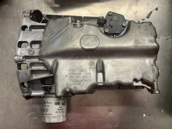 Ölwanne Volkswagen Touran III 2020 OEM 05E103601C image 2