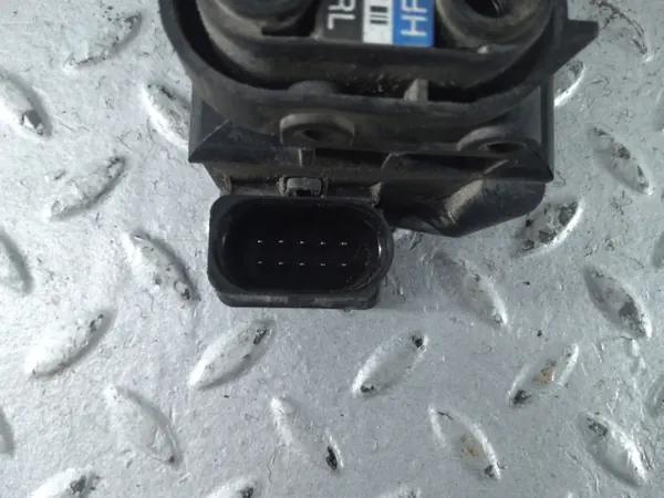 Bloc de valve suspension air Audi A8 S8 D4 OEM 4H0616013B image 3