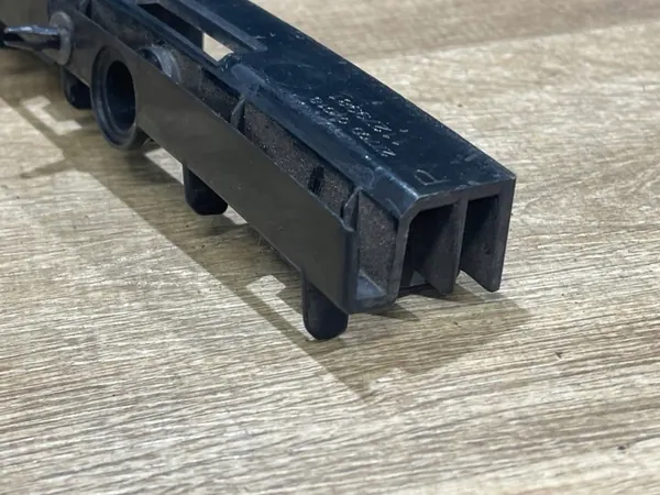Glissière Pare-chocs Arrière Droit OEM A2318810206 Mercedes image 5