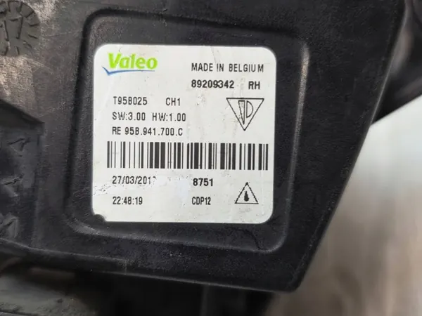 Porsche Macan Nebelscheinwerfer vorne OEM 89209342 image 10