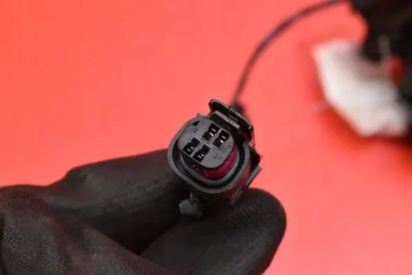 Vänster Framdörrslås VW Passat B8 19-21 5NB837015D image 8