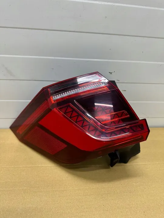 VW TIGUAN II 2 Luz Trasera Derecha LED 5NA945208F image 2