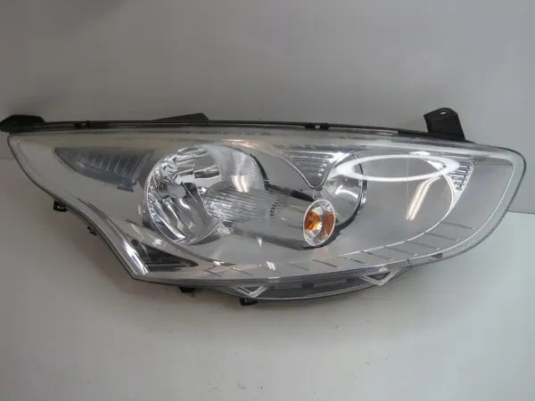 Ford B-Max oikea etuvalo OEM AV11-13W029-XX image 2
