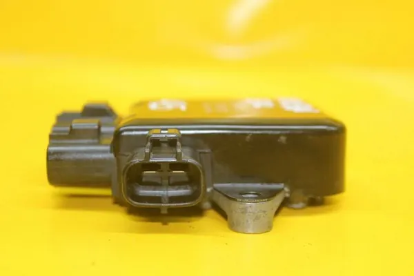 Module de relais de ventilateur Nissan 370Z A18700A28001 image 4