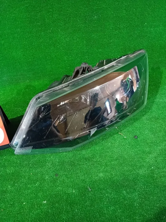Refletor Frontal Esquerdo Skoda Fabia III 14- Lente LED 6V1941015A image 2
