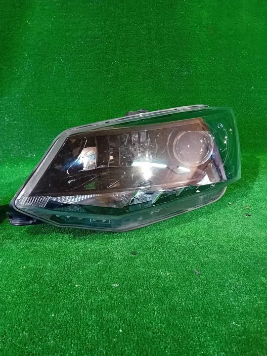 Refletor Frontal Esquerdo Skoda Fabia III 14- Lente LED 6V1941015A image 3