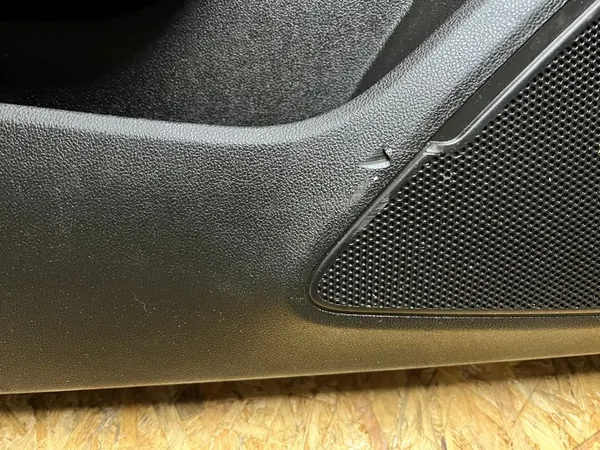 RENAULT MEGANE IV Front Left Door Upholstery OEM image 3