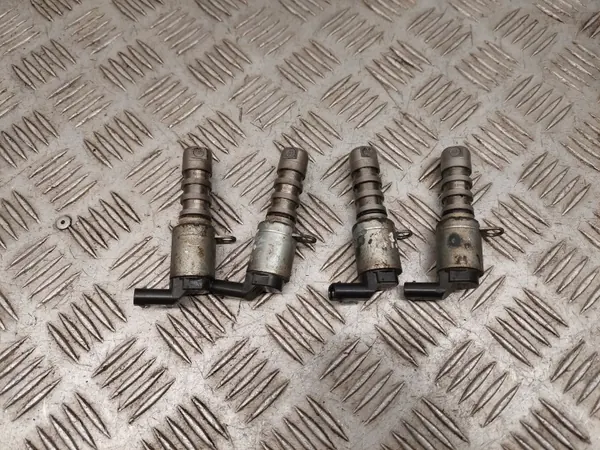Válvula de ajuste árvore de cames Audi OEM 06E257N - Usado image 4