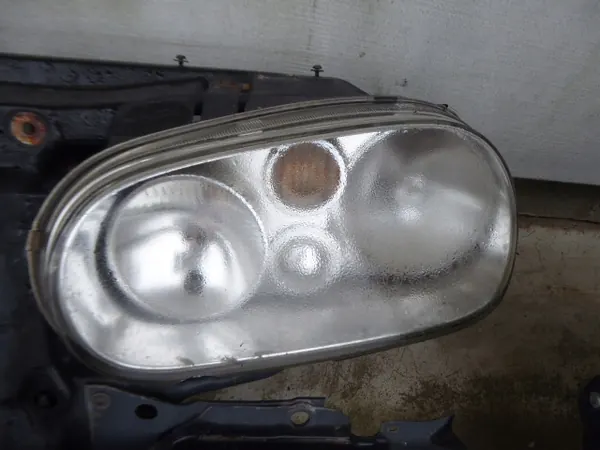 Reforço de para-choque dianteiro Volkswagen Golf IV OEM image 3