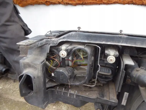 Reforço de para-choque dianteiro Volkswagen Golf IV OEM image 9