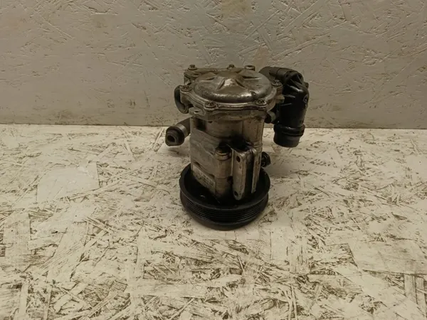 Bomba direção BMW OE 6780413 - Usada image 2