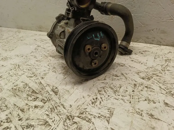 Bomba direção BMW OE 6780413 - Usada image 5
