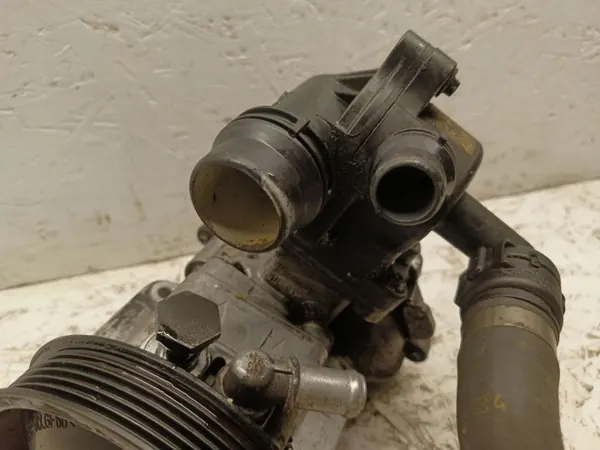 Bomba direção BMW OE 6780413 - Usada image 6