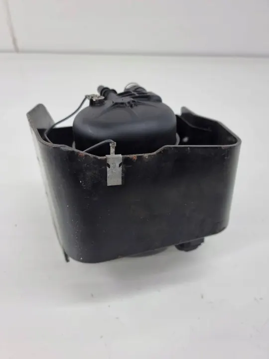 Filtro de combustible usado OEM ESP29977 para Land Rover Evoque I image 3