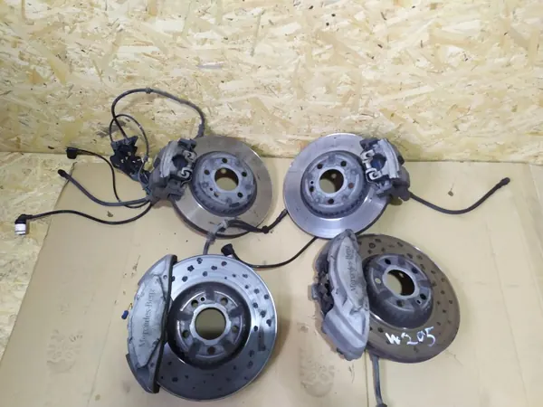 Discos e Pinças de Travão Mercedes-Benz OE - Usados image 2