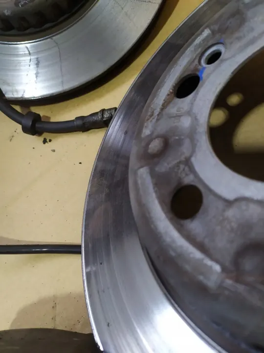 Discos e Pinças de Travão Mercedes-Benz OE - Usados image 4