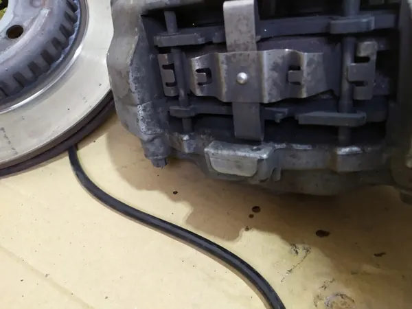 Discos e Pinças de Travão Mercedes-Benz OE - Usados image 9