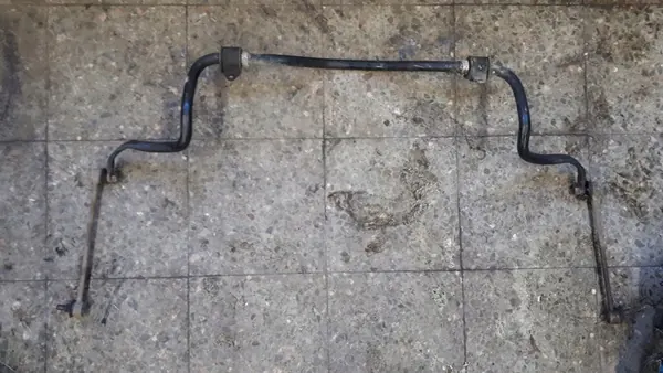 Stabilisateur Toyota Avensis T25 image 2