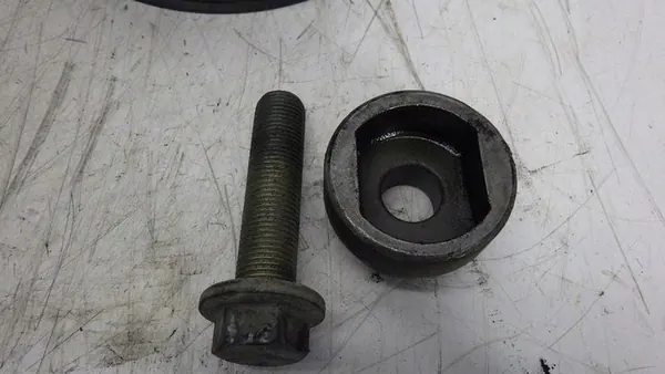 Renault OE 123034219R Polia image 6