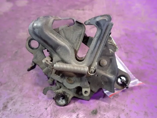 Fecho do Capô Toyota Yaris OEM Zawada-380350- Usado image 3