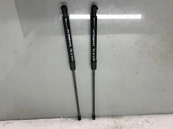 Bakluckgasfjädrar Civic XI 74820-T43-J01-M1 74870-T43-J01-M1 image 2