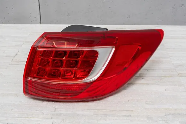 Lámpara LED trasera derecha KIA SPORTAGE SL 924023W010 image 8