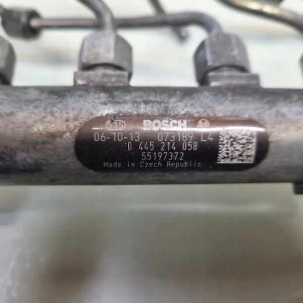 Fiat Bravo 2009 1.9 JTDM Brandstofrail 0445214058 image 3