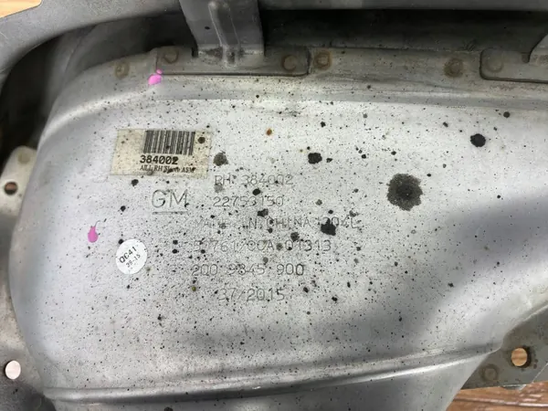 Embout d'échappement Cadillac CTS III 2016 OEM 22753150 image 9