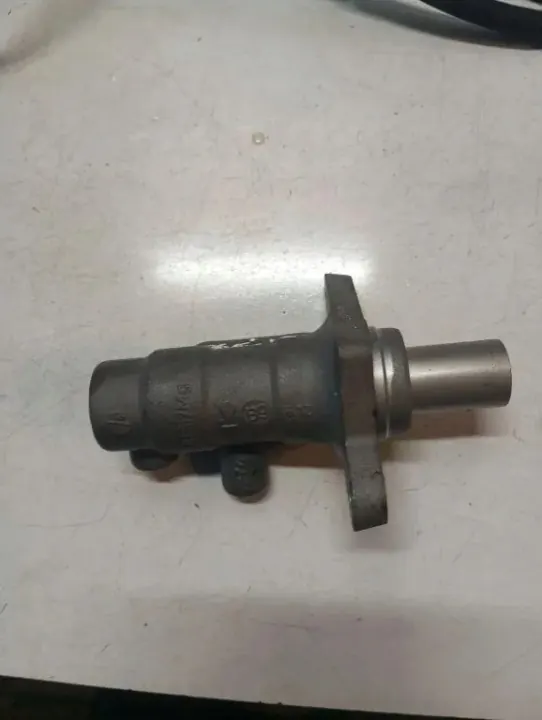 Cilindro de travão Volvo OE usado OEM 03330422121 image 2