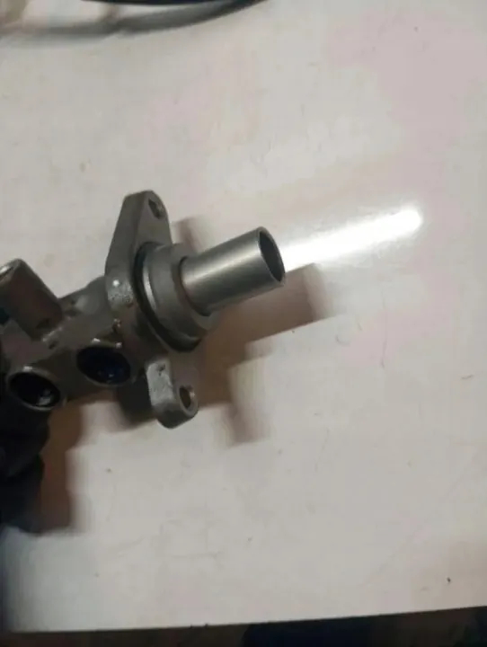 Cilindro de travão Volvo OE usado OEM 03330422121 image 4