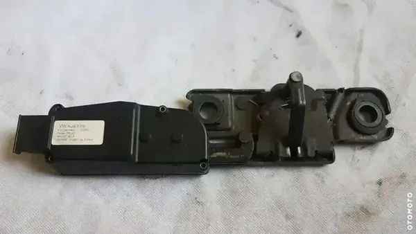 Audi A6 S6 C6 2007 Serrure de hayon image 1