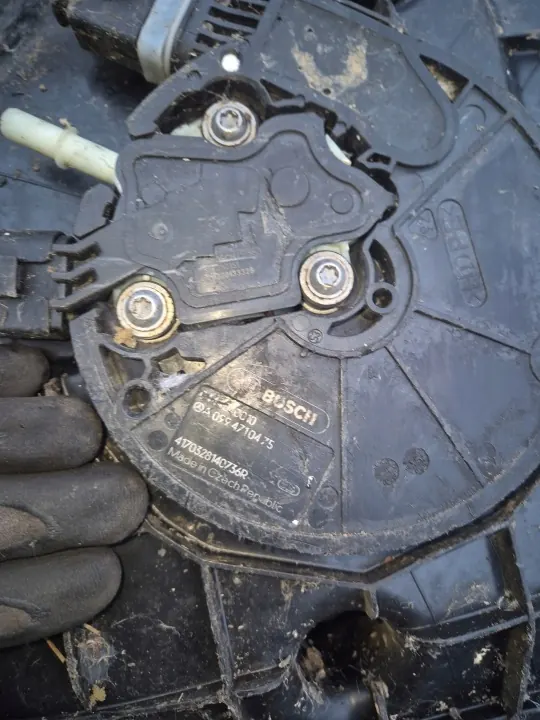 Pompe réservoir AdBlue Mercedes OEM A0994710475 image 2